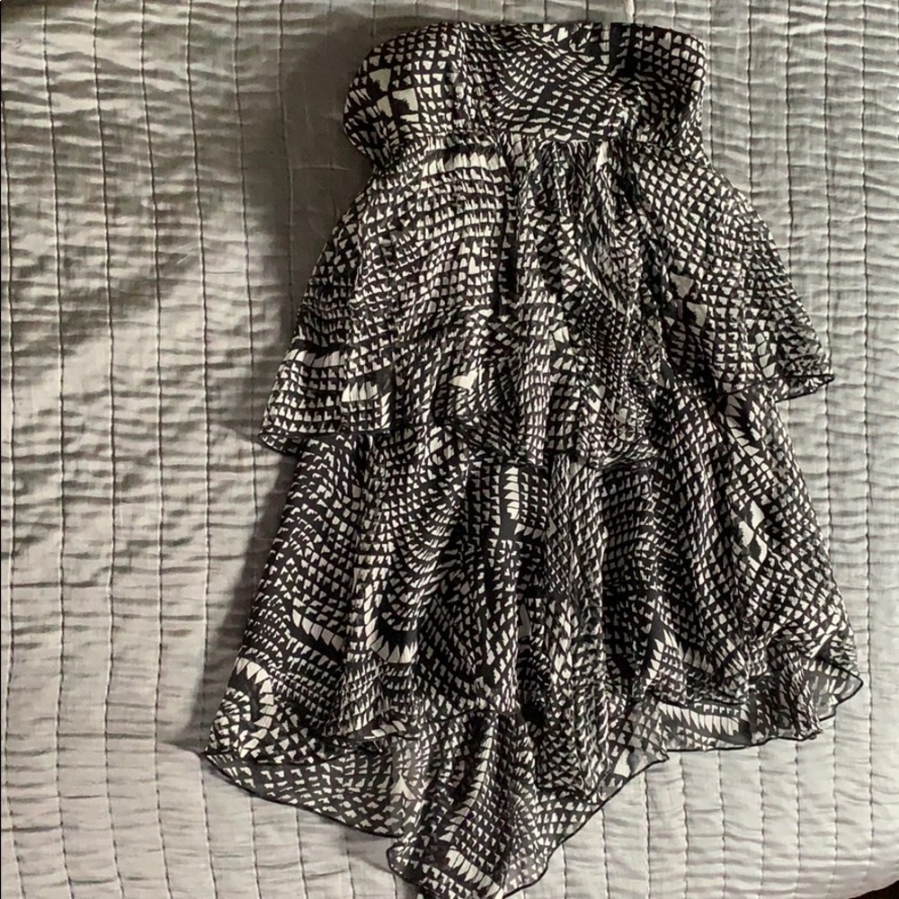 BCBG MAXAZAIA Strapless dress. Silk. Brand new.